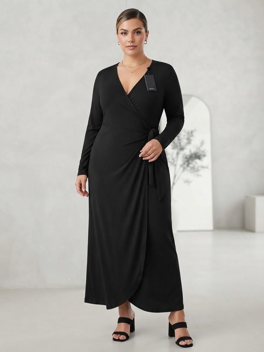 (11) Good American Black Long Sleeve Wrap Maxi Dresses